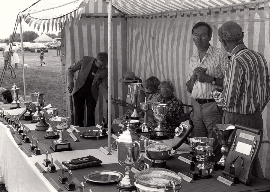 1984 - Yarnton trophies and prizes