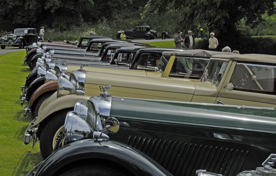2013 - Derby Bentleys at Rockingham Castle