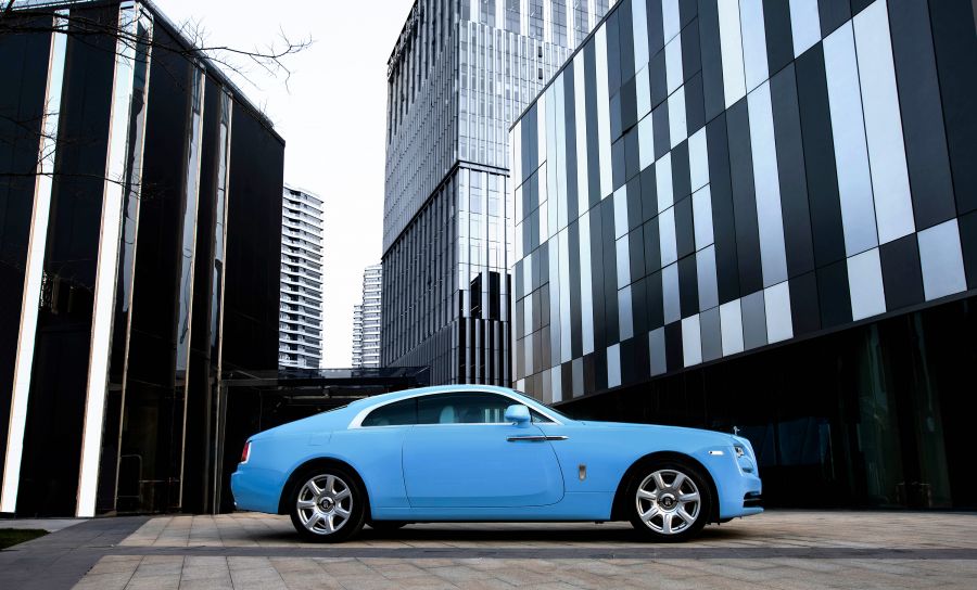 P90448986 high Res bespoke wraith in pe